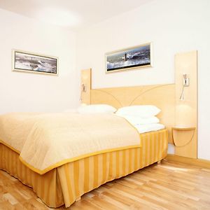 Standard Zimmer mit zwei Einzelbetten